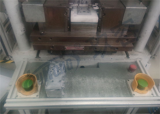 氣液增壓缸壓機安裝操作按鈕要求